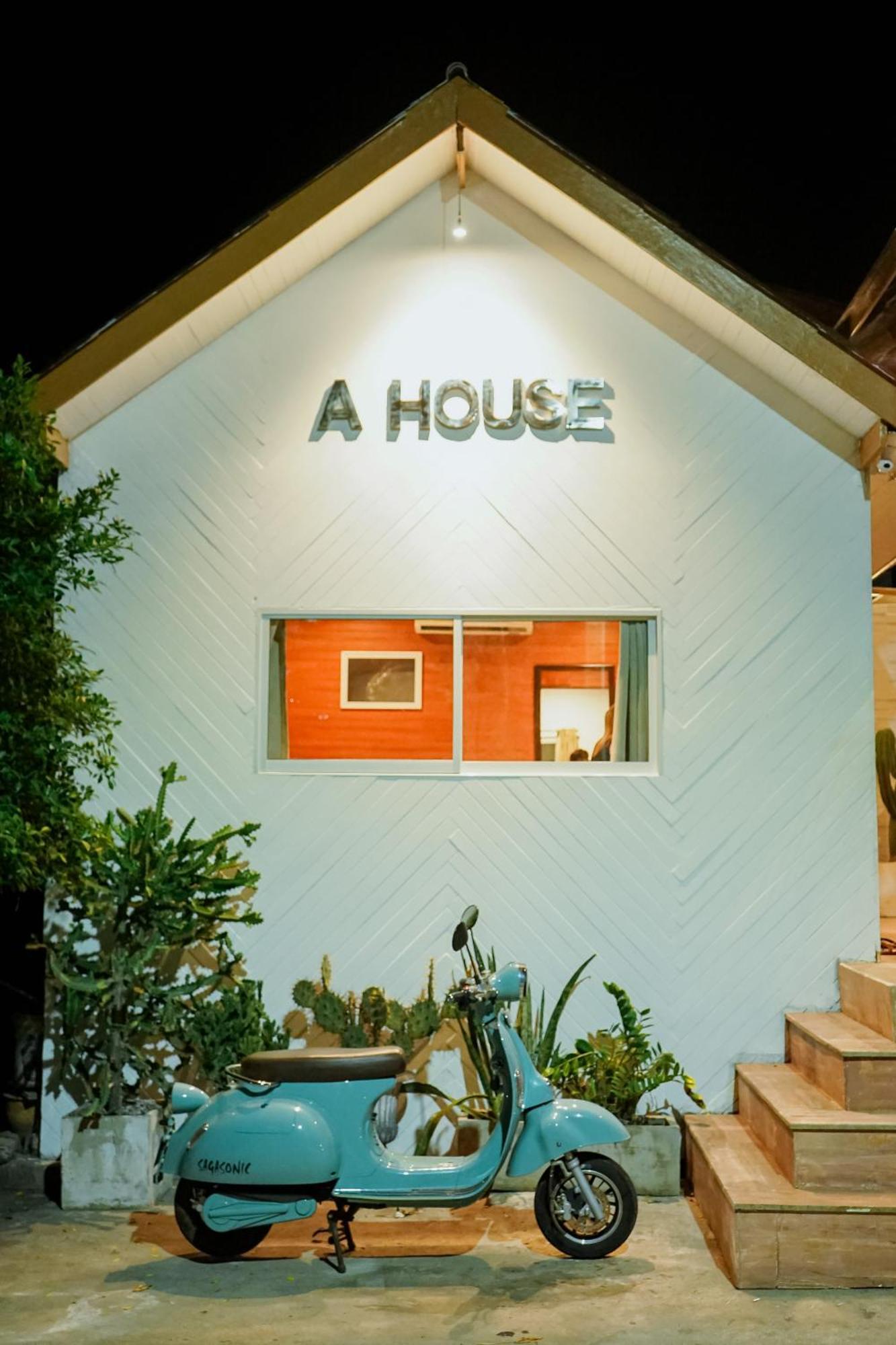 הוילה קו לארן A House מראה חיצוני תמונה